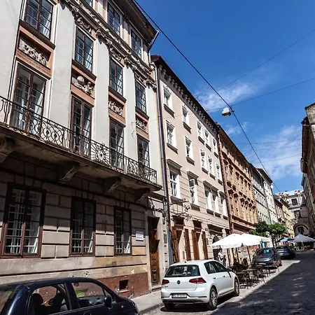 Four Bedrooms In The Heart Of Lviv