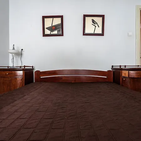 Apartment Four Bedrooms In The Heart Of *