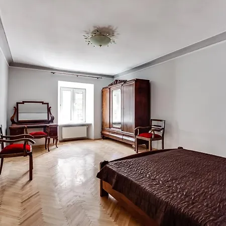 Four Bedrooms In The Heart Of Apartment