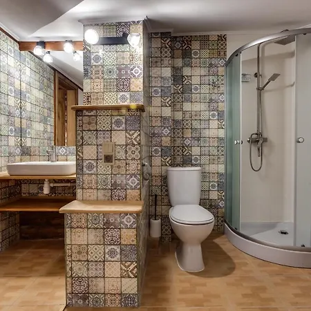 Four Bedrooms In The Heart Of *