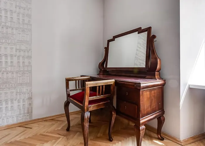 Four Bedrooms In The Heart Of *